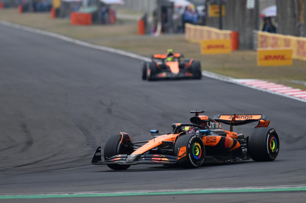 曼联与西汉姆联之战，梅诺再次坐足90分钟冷板凳。